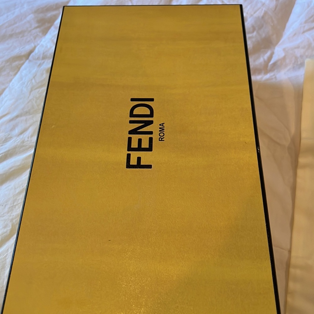 Mens Fendi Sneakers size 9.5 - Picture 7 of 8